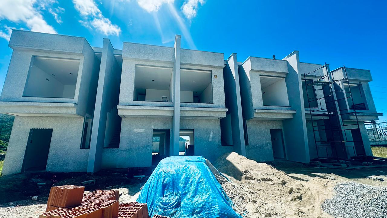 Sobrados com escritura pública em ótima localização na Praia dos Ingleses — foto 10