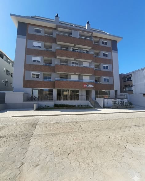 Apartamento próximo ao Brasil Atacadista a venda na Praia dos Ingleses — foto 1